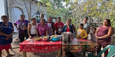 Cultivos del huerto familiar optimizan la nutrición comunitaria en Baja Verapaz