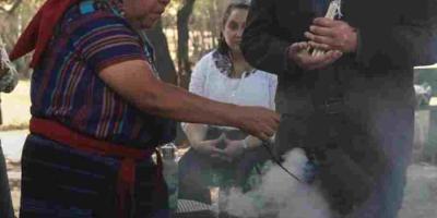 Ceremonia maya en Kaminaljuyú