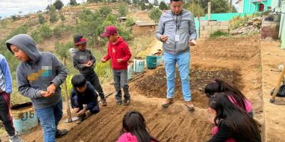 Impulsan educación nutricional y huertos escolares en Totonicapán