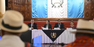 Gobierno aborda fortalecimiento de la institucionalidad indígena y avances en agenda territorial con autoridades indígenas ancestrales