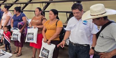 Entrega de de semillas fortalece la agricultura familiar de Escuintla