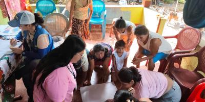 Frutas, aprendizaje y sonrisas en una jornada dedicada a las madres en Suchitepéquez