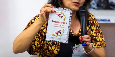 La escritora guatemalteca Brenda Solís-Fong participó este jueves en las “Tardes de Autor”