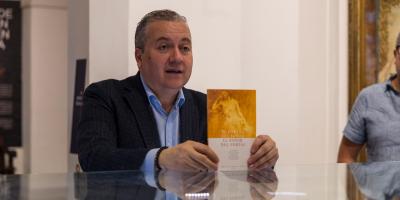 Héctor Reyes Sosa presenta “El Señor del Portal, el Portal del Señor” en el Museo Nacional de Historia. 