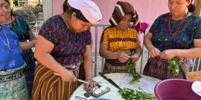 Familias de Baja Verapaz aprender a elaborar alimentos nutritivos y económicos