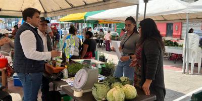 Semillas de aprendizaje y producción en feria agrícola en Sacatepéquez
