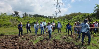 Aplican metodologías de campo para el manejo sostenible de suelos y agua