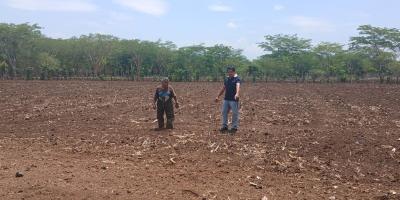 Evalúan pozo artesanal en Retalhuleu para optimizar el riego