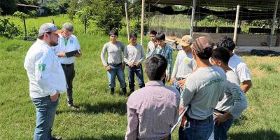 Supervisión académica fortalece formación de futuros profesionales agrícolas