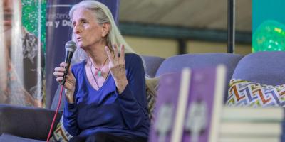 Margarita Kénefic comparte su obra “Teatro de rescate” en Fil Xela