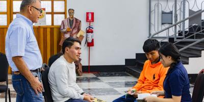 “Read & Speak”, las vibras del idioma inglés resonaron en la Biblioteca Nacional. 