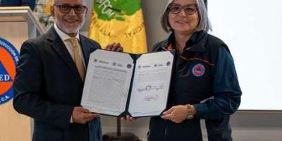 Licenciado Edgar Aníbal Hernández Navas Gerente General del Infom y Doctora Claudinne Ogaldes Secretaria Ejecutiva de CONRED
