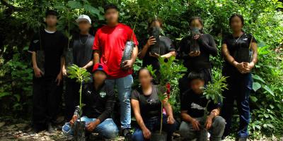 Graduandos del CEEX reforestan y conectan con la naturaleza