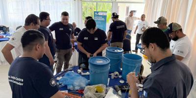 Implementan trampas para moscas como medida preventiva al Gusano Barrenador
