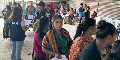 Familias de San Cristóbal Verapaz reciben insumos para fortalecer su producción