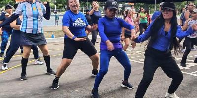 Baile, salud y convivencia protagonizan la Superclase de Zumba