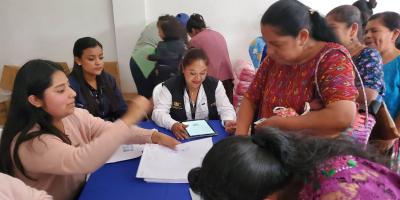Comunidades de Alta Verapaz reciben alimentos por proyectos desarrollados