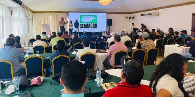 Ganaderos aprenden pastoreo regenerativo y genética adaptada al medio ambiente