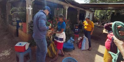 Avicultores rurales de Jalapa capacitados en medidas de bioseguridad y control sanitario