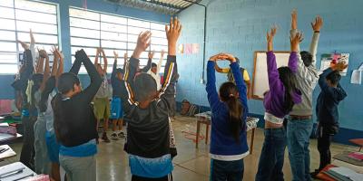 Capacitan a estudiantes de Jalapa acerca de tenencia responsable