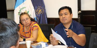Familias desalojadas reciben orientación para acceder a un subsidio de vivienda