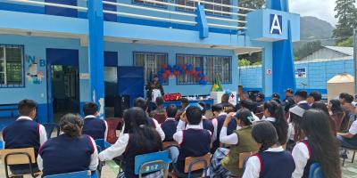 Ejército fortalece la preparación ante emergencias en comunidad educativa
