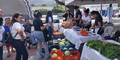Feria del Agricultor en Jalapa impulsó el comercio local y precios accesibles