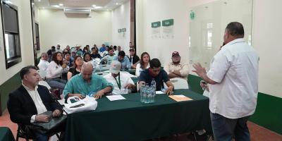 Fortalecen la prevención del Gusano Barrenador desde las aulas agrícolas