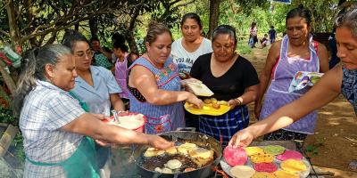 En Villa Canales y Chuarrancho impulsan aprendizaje gastronómico y agrícola relacionado al maíz