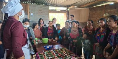 Promueven el establecimiento de huertos y recetas nutritivas en Quiché