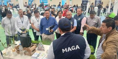 Promueven servicios y educación agrícola para familias de San Antonio Sacatepéquez