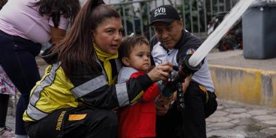 Niñas y niños de la SBS conocen de cerca la labor de los Bomberos Voluntarios