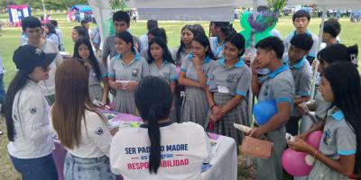Jóvenes de Sayaxché conocen programas y servicios para la juventud rural