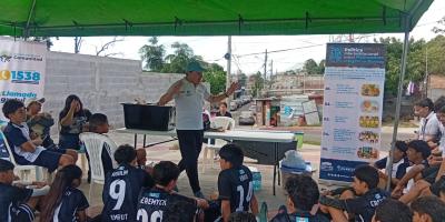 Con deporte y convivencia, jóvenes de la zona 21 se unen por la prevención