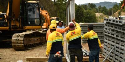 Inicia montaje de puente modular para restablecer conexión en San Jerónimo, Baja Verapaz