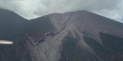 El Volcán de Fuego registra seis explosiones por hora y dispersión de ceniza