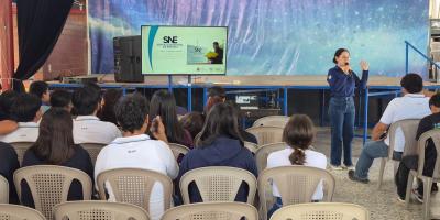 Mintrab brinda orientación laboral a 460 jóvenes