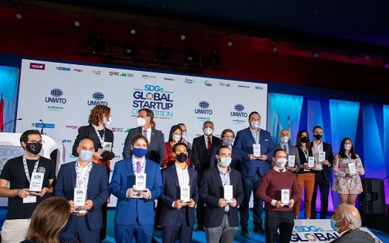 Los 25 ganadores reunidos