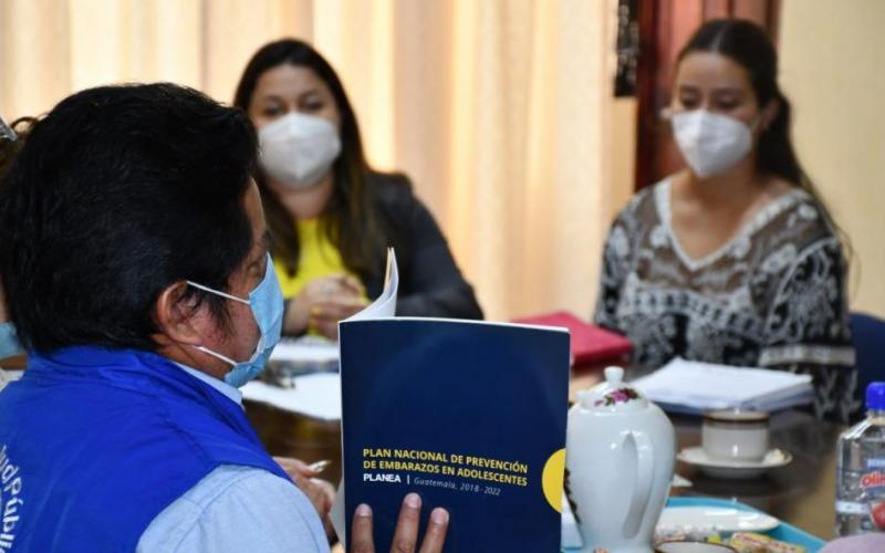 Previniendo embarazos en adolescentes