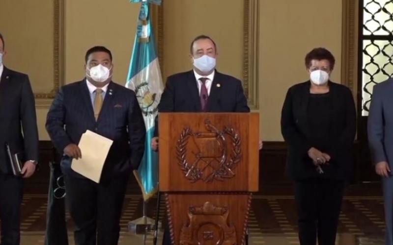 Presidente Alejandro Giammattei, Presidente del Congreso y Ministros.