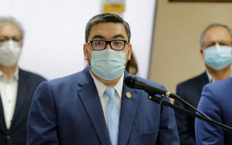 Alberto Pimentel Mata, Ministro de Energía y Minas.