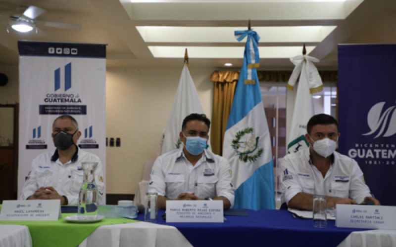 mario rojas espino ministro de ambiente y recursos naturales