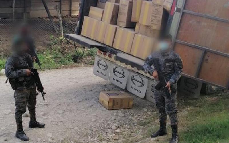 Unidades Militares localizaron vehículo que trasladaba cigarrillos de contrabando