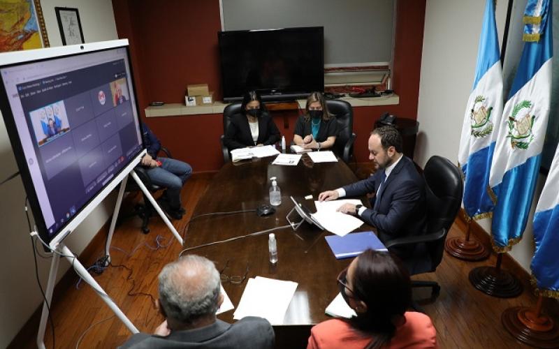 Videollamada con Canadá