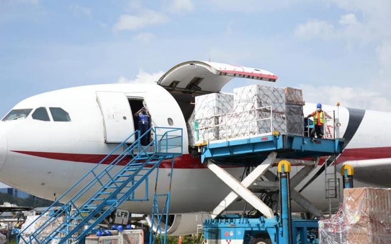 200 mil dosis de vacuna ingresaron este sábado. 