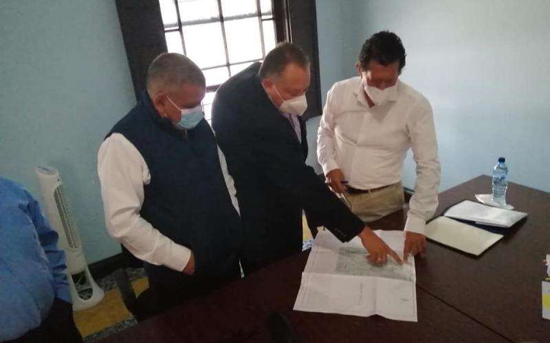 Ing. Luis Ruano y alcalde de dicho municipio  