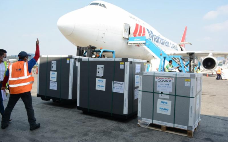 321 mil 600 dosis de vacuna Sputnik V en su ingreso a Guatemala