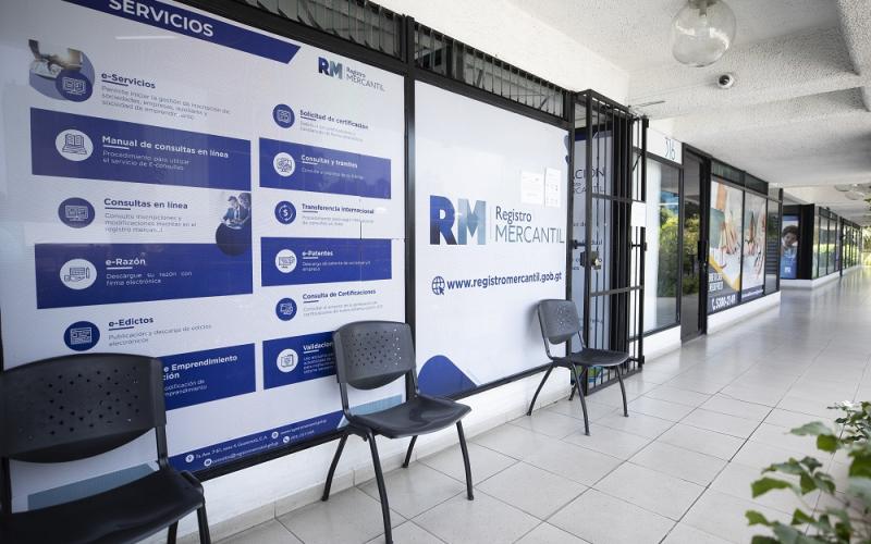 El Registro Mercantil  también ofrece todos sus servicios desde platafdorams digitales.