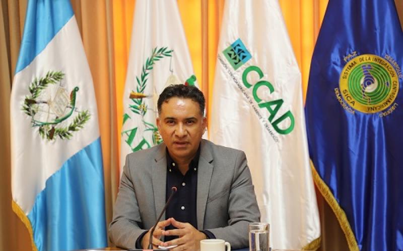 Ministro Mario Rojas Espino dirige el comité de cambio climático de la CCAD