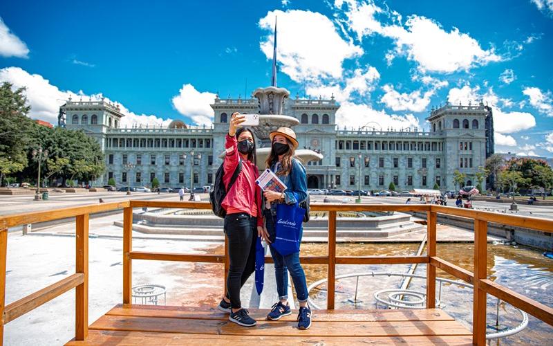 Turistas en la ciudad de Guatemala